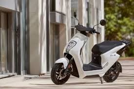 Scoopy Prestige White